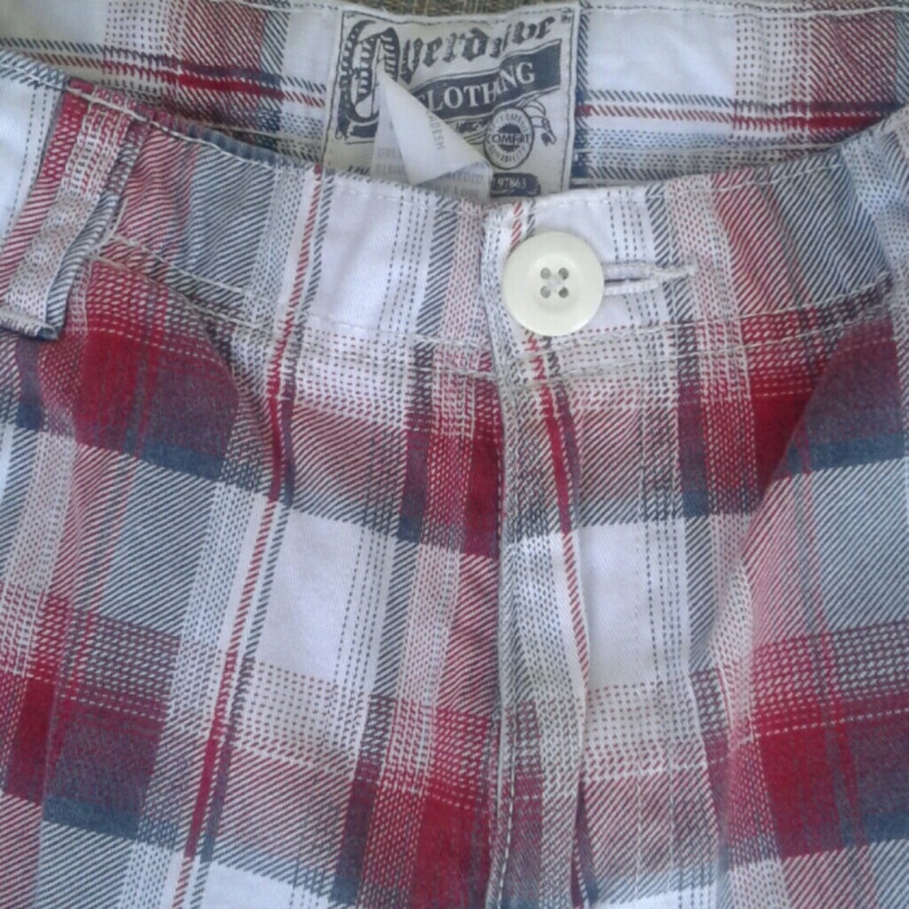 Shorts - Picture 2 of 3
